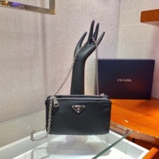 프라다 PRADA 2021 더블지퍼 나일론 체인백 1BP044 커스텀급