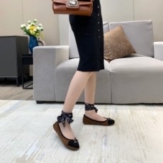 루이비통 LOUIS VUITTON 2021 스웨이드 투톤 여성 슈즈 커스텀급