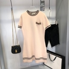 구찌 GUCCI 2021 체인포켓 블랙라인 여성 니트 원피스 커스텀급