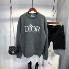 디올 DIOR 2021 캐릭터 로고 여성 니트 상의 커스텀급