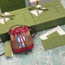 구찌 GUCCI 2021 도라이몽 콜라보 미니 버킷백 647801 커스텀급