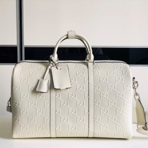 구찌 GUCCI 2021 GG 엠보스 화이트 더플백 625768 커스텀급
