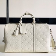 구찌 GUCCI 2021 GG 엠보스 화이트 더플백 625768 커스텀급