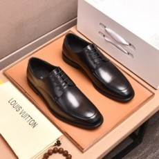 루이비통 LOUIS VUITTON 2021 레더 남성 구두 커스텀급
