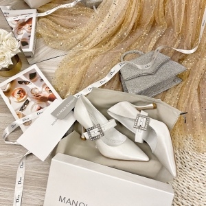 마놀로 블라닉 MANOLO BLAHNIKL 2021 SS 큐빅버클 여성 구두 커스텀급