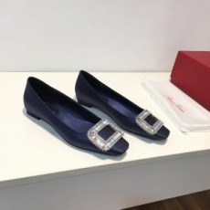로저비비에 ROGER VIVIER 2021 SS 큐빅버클 여성 플랫슈즈 커스텀급