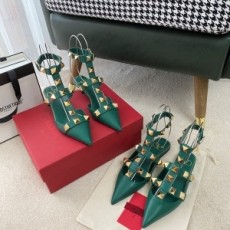 발렌티노 VALENTINO 2021 SS 스터드 스트랩 여성 뮐 샌들 커스텀급