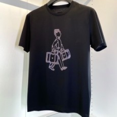 프라다 PRADA 2021 SS 패치로고 벨보이 남성 반팔티 커스텀급