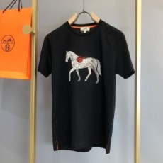 에르메스 HERMES 2021 SS 캐릭터 장식 라운드넥 남성 반팔티 커스텀급