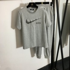 나이키 NIKE 2021 SS 캐릭터 여성 반팔티 바지 세트 커스텀급