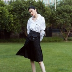 프라다 PRADA 2021 SS 삼각패치 퍼프소매 여성 블라우스 커스텀급