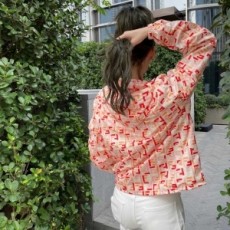 펜디 FENDI 2021 SS 로고 후드 여성 바람막이 커스텀급