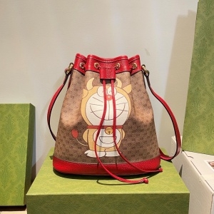 구찌 GUCCI 2021 SS 도라이몽 스몰 버킷백 655597 커스텀급