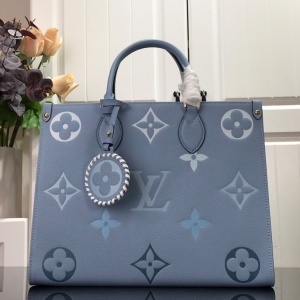 루이비통 LOUIS VUITTON 2021 SS 바이 더 풀 온더고 토트백 M45718 커스텀급