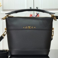 루이비통 LOUIS VUITTON 2021 SS 크루저 PM 숄더백 블랙 M57934 커스텀급