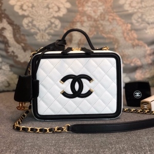 샤넬 CHANEL 2021 SS 캐비어 체인 카메라 숄더백 93343 커스텀급