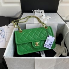 샤넬 CHANEL 2021 SS 스위트 클래식 미듐 플랩백 그린 AS2357 커스텀급