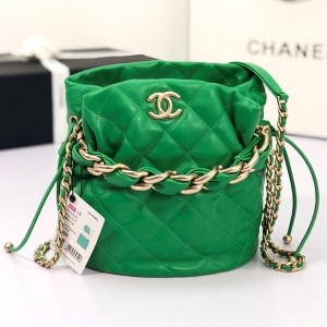 샤넬 CHANEL 2021 SS 드로우스트링 버킷백 그린 AS2425 커스텀급