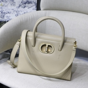 디올 DIOR 2021 SS 30 몽테인 금속버클 토트백 커스텀급