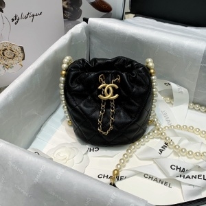 샤넬 CHANEL 2021 SS 퀄팅 CC로고 진주스트랩 미니 블랙 드로스트링백 AS2529 커스텀급