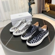 디올 DIOR 2021 SS  캐릭터 로고 남성 슈즈 커스텀급