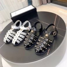 구찌 GUCCI 2021 SS 캐릭터 스터드 남성 샌들 커스텀급