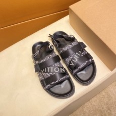 루이비통 LOUIS VUITTON 2021 SS 모노그램 블랙 버클 남성 샌들 커스텀급