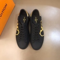 루이비통 LOUIS VUITTON 2021 SS 캐릭터 프린팅 남성 슈즈 커스텀급