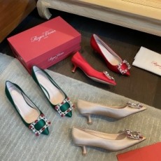 로저비비에 ROGER VIVIER 2021 SS 큐빅버클 캐릭터 여성 구두 커스텀급