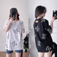 루이비통 LOUIS VUITTON 2021 SS 로고 플라워 캐릭터 남여공용 반팔티 커스텀급
