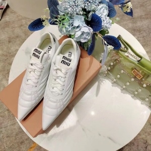 미우미우 MIUMIU 2021 SS 패치로고 퀄팅 레더 삼선 여성 뮐 슈즈 커스텀급