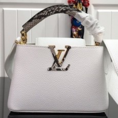 루이비통 LOUIS VUITTON 2021 SS 카퓌신 뱀피 스트랩 토트백 화이트 BB M94519 커스텀급