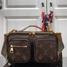 루이비통 LOUIS VUITTON 2021 SS 모노그램 투포켓 메신저백 M45672 커스텀급