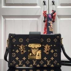 루이비통 LOUIS VUITTON 2021 SS 모노그램 쁘띠뜨 말 크로스백 M44199 커스텀급