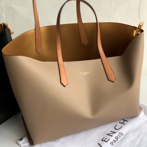 지방시 GIVENCHY 2021 SS 로고 파우치포함 호보백 0138 커스텀급