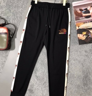 구찌 GUCCI 2021 SS 노스페이스 콜라보 캐릭터 자수 남성 바지 커스텀급