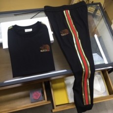 구찌 GUCCI 2021 SS 노스페이스 콜라보 자수 삼선 골드라인 남성 반팔티 바지 세트 커스텀급