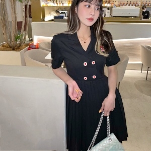 애미 AMI 2021 SS 로고 자수 단추장식 주름 여성 원피스 커스텀급