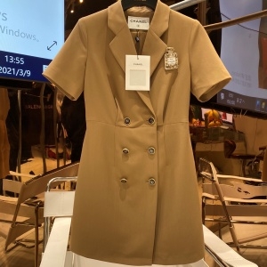 샤넬 CHANEL 2021 SS 캐릭터 로고 패치 여성 원피스 커스텀급