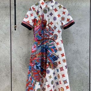 루이비통 LOUIS VUITTON 2021 SS 모노그램 캐릭터 여성 원피스 커스텀급