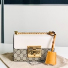 구찌 GUCCI 2021 SS 패드락 화이트 스몰 숄더백 409487 커스텀급