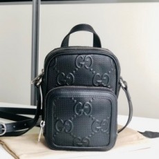 구찌 GUCCI 2021 SS 앰보스 미니 블랙 크로스백 658553 커스텀급