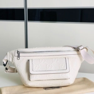 구찌 GUCCI 2021 SS GG 앰보스 포켓 화이트 벨트백 645093 커스텀급