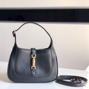 구찌 GUCCI 2021 SS 재키 레더 미니 블랙 숄더백 637091 커스텀급