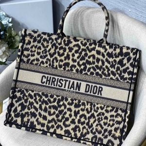 디올 DIOR 2021 SS 호피무늬 캐릭터 북 토트백 라지 M1286 미러급