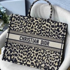 디올 DIOR 2021 SS 호피무늬 캐릭터 북 토트백 라지 M1286 미러급