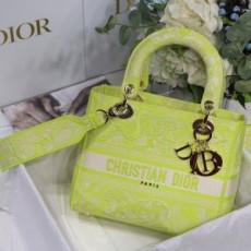 디올 DIOR 2021 SS 캐릭터 자수 레이디백 옐로우그린 미러급