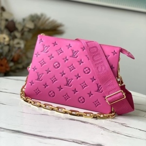 루이비통 LOUIS VUITTON 2021 SS 쿠상 체인 크로스백 핑크 M58626 미러급
