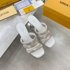 루이비통 LOUIS VUITTON 2021 SS 모노그램 큐빅 미들힐 여성 샌들 커스텀급