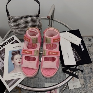 샤넬 CHANEL 2021 SS 퀄팅 패치로고 투버클 핑크 여성 샌들 커스텀급